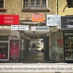 Super Central Stylish Suite & Studio With Shared Terrace By Flat Mаnager