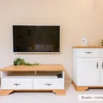 Super Central Stylish Suite & Studio With Shared Terrace By Flat Mаnager